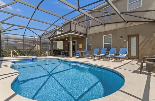 Sunridge Woods House | Davenport home with pool near Orlando theme parks!