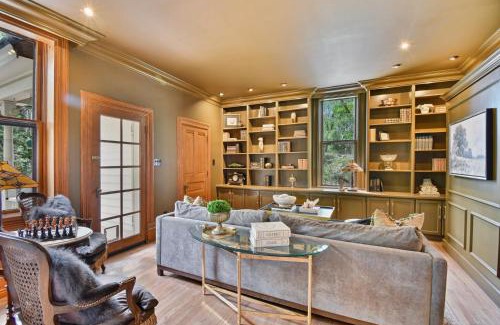 Heber House | DavidFisher House historic lux Sleeps 12 4br3ba