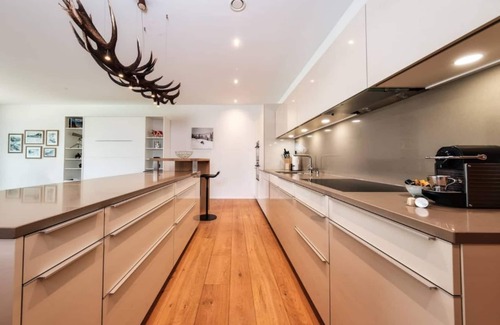 Davos-Dorf Apartment | Davos luxury family apartment with exclusive access to 5 star hotel
