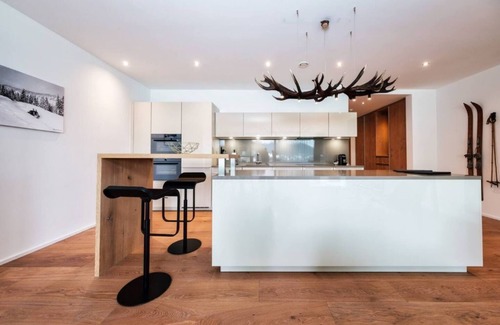 Davos-Dorf Apartment | Davos luxury family apartment with exclusive access to 5 star hotel