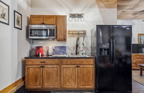 Wilmington House | Davy Jones' Loft, Treehouse, and Treasure Hunt!