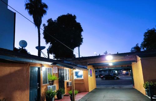 Studio City Hotel | DAY N NIGHT INN - Near Universal Studios Hollywood