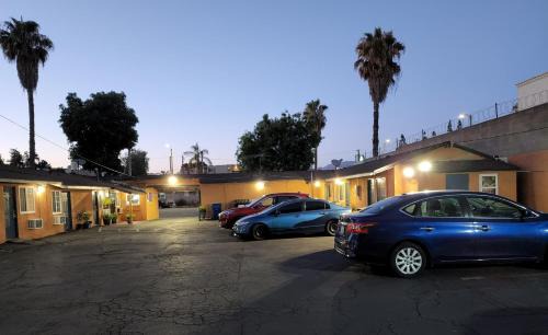 Studio City Hotel | DAY N NIGHT INN - Near Universal Studios Hollywood