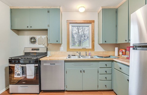 Schaumburg House | Day Trip to Chicago: Hoffman Estates Gem!