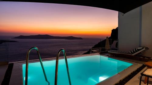 Fira Hotel | Daydream Luxury Suites