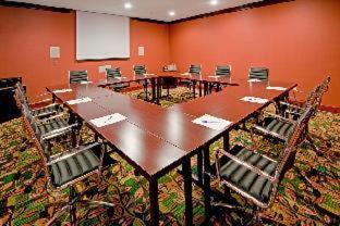 North Bergen Hotel | Days Hotel by Wyndham North Bergen