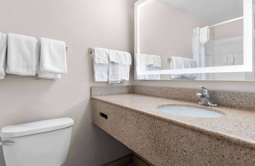 McKownville Hotel | Days Inn by Wyndham Albany SUNY
