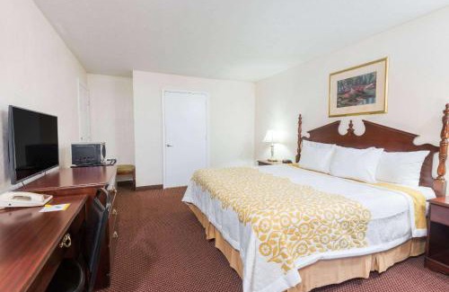 Amherst Hotel | Days Inn by Wyndham Amherst
