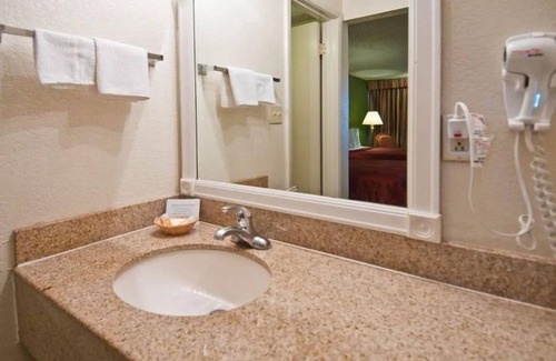 Candler Hotel | Days Inn by Wyndham Asheville West
