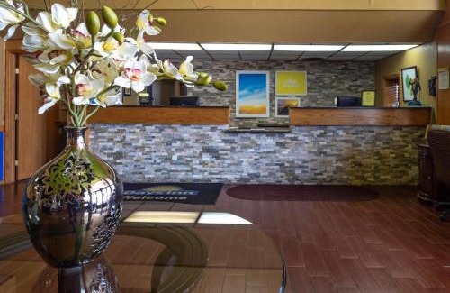 Clinton Hotel | Days Inn by Wyndham Clinton
