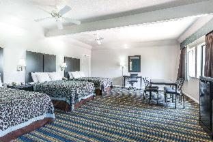 Dickinson Hotel | Days Inn by Wyndham Dickinson TX