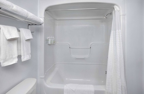 Saint-Basile Hotel | Days Inn by Wyndham Edmundston