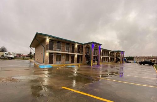 Forest Hotel | Days Inn by Wyndham Forest