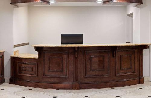Greater Belhaven Hotel | Days Inn by Wyndham Jackson Downtown