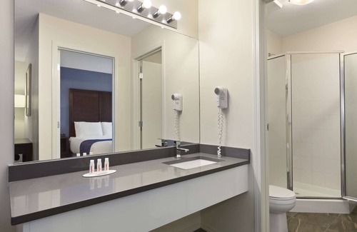 Dilworth Mountain Estates Hotel | Days Inn by Wyndham Kelowna