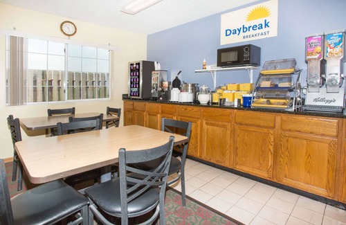 Lexington Hotel | Days Inn by Wyndham Lexington NE