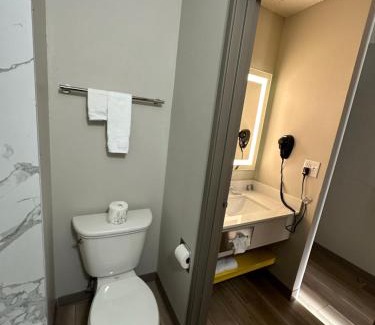 Mandan Hotel | Days Inn by Wyndham Mandan Bismarck Area