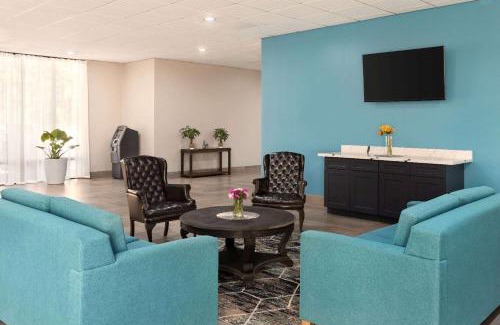 McComb Hotel | Days Inn by Wyndham McComb MS