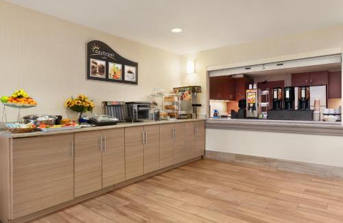 Ottawa Division Hotel | Days Inn by Wyndham Ottawa Airport