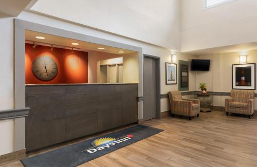 Ottawa Division Hotel | Days Inn by Wyndham Ottawa Airport
