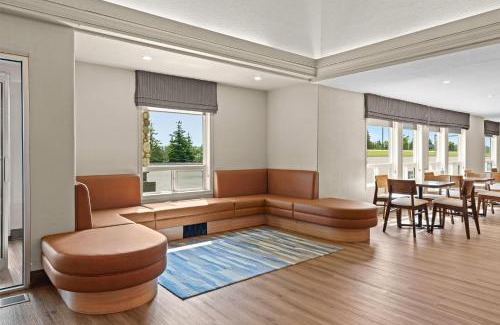 Regina Hotel | Days Inn by Wyndham Regina