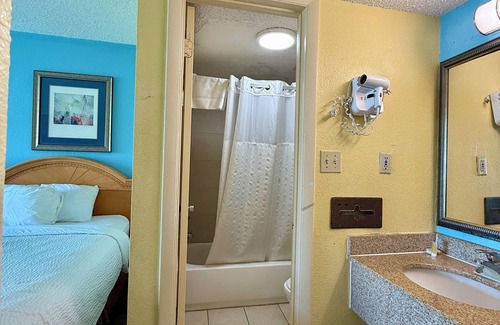 Ruther Glen Hotel | Days Inn by Wyndham Ruther Glen Kings Dominion Area