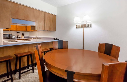 Ponderay Hotel | Days Inn by Wyndham Sandpoint