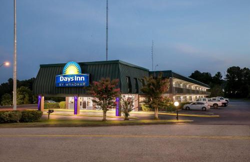 Seneca Hotel | Days Inn by Wyndham Seneca-Clemson
