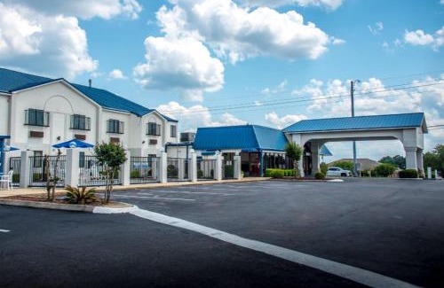 Troy Hotel | Days Inn by Wyndham Troy