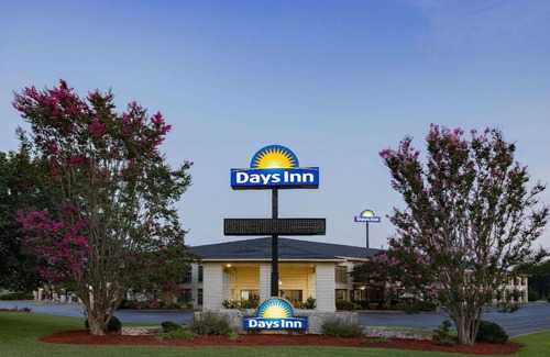 Arcadia Hotel | Days Inn by Wyndham Spartanburg Waccamaw