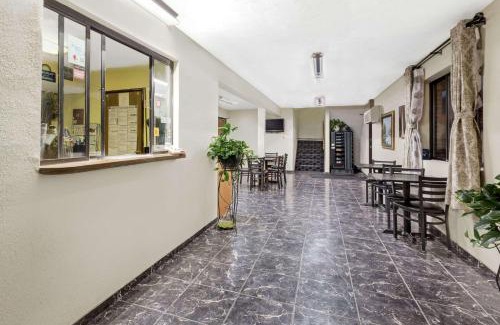 Warrensburg Hotel | Days Inn by Wyndham Warrensburg