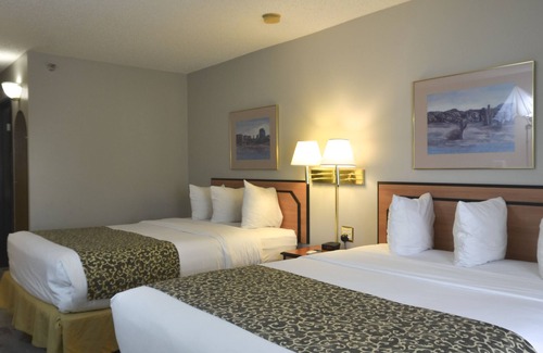 Victory Hills Hotel | Days Inn & Suites by Wyndham Airport Albuquerque