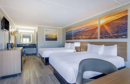 Westover Hotel | Days Inn & Suites by Wyndham Fort Bragg/Cross Creek Mall
