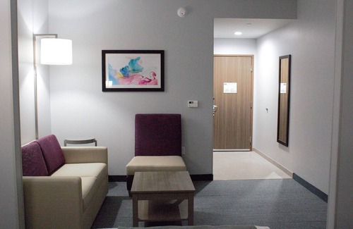 Barker Hotel | Days Inn & Suites by Wyndham Houston NW Cypress