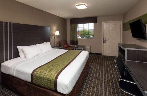 Athens Hotel | Days Inn & Suites by Wyndham Athens