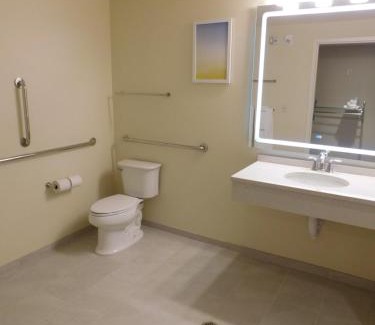 Kearney Hotel | Days Inn & Suites by Wyndham Kearney NE