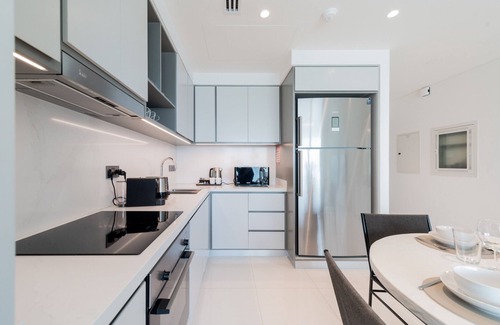 Dubai Marina Apartment | Dazzling 2BR Apt Beachfront w/Sea View