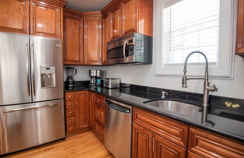 Brightwood House | DC Luxury 7BR Sleeps 16+