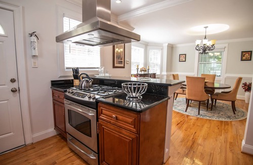 Brightwood House | DC Luxury 7BR Sleeps 16+