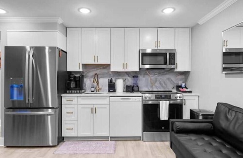 Kingman Park Apartment | DC Urban Retreat+3Bed+Newly Renovated