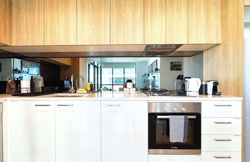 Adelaide Central Business District Apartment | DC vs Marvel Theme ft Arcade Machine - Pool - Gym - BBQ - Sauna - Steam Room