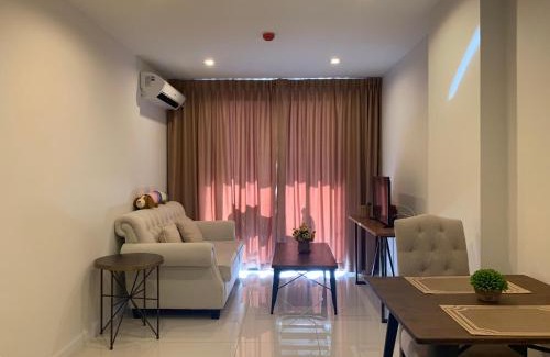 Bang Sare Apartment | De Amber Pattaya by ME