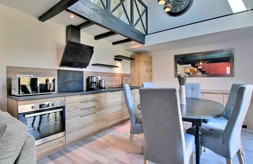 Locoal-Mendon House | De Cap'Vihan - LOCOAL MENDON