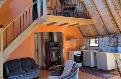 Saint-Michel-Loubejou House | De l'autre côté du lavoir, au calme