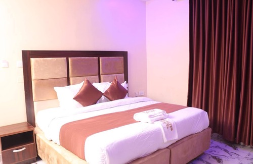 Asaba Hotel | De- Lites Hotel