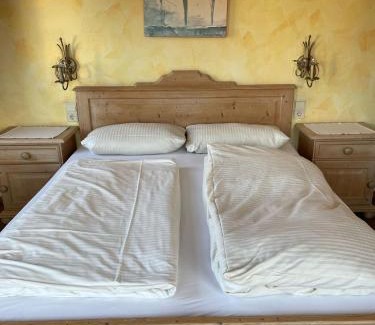 Neukirchen bei Sulzbach-Rosenberg Hotel | Landhotel Neukirchner Hof
