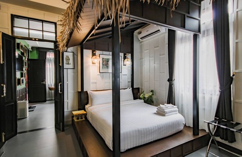 Bang Khun Phrom Hotel | De Phanakron Boutique Hotel
