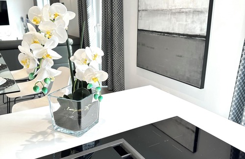 Langweid Apartment | Exclusive Designer - Holiday apartment Black White 124 m²