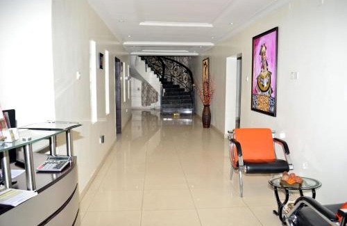 Surulere Hotel | De Rigg Place - Alaka Estate, Surulere