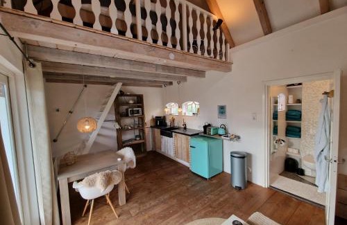 Roodeschool Cabin | De Strandkorf